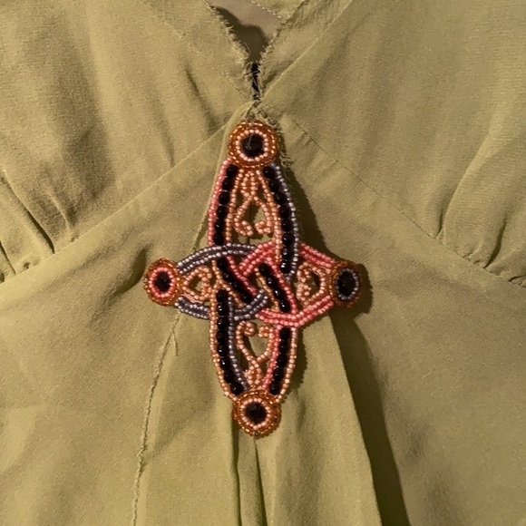 Green SILK blouse , NEW! - Picture 2 of 3